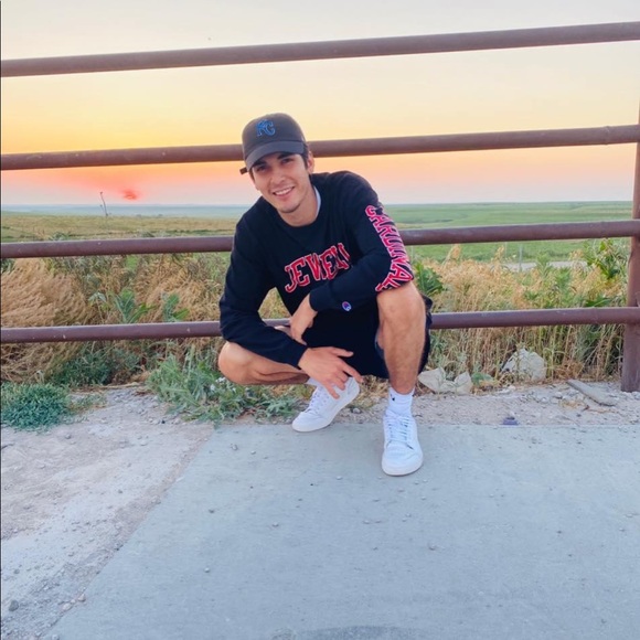 Meet your Posher, Xavier - Picture 1 of 1